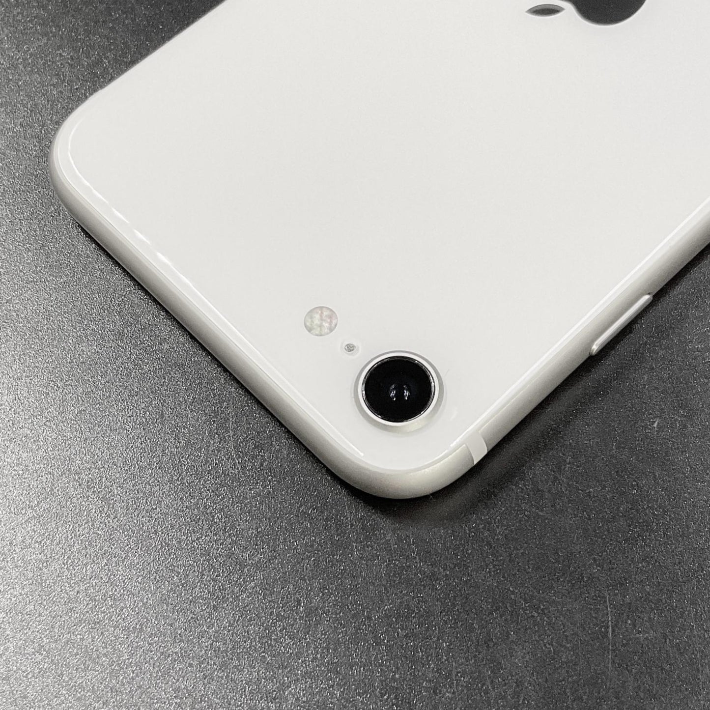 【全額返金保証】【最速発送】Apple iPhone iPhone SE（第3世代） 256GB スターライト SIMフリー 白ロム 超美品 動作確認済 100%
