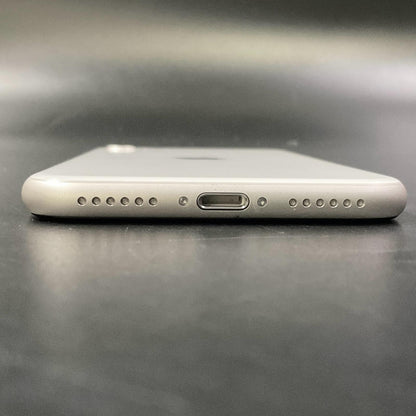 【全額返金保証】【最速発送】Apple iPhone iPhone SE（第3世代） 64GB au 白ロム 美品 動作確認済 86%