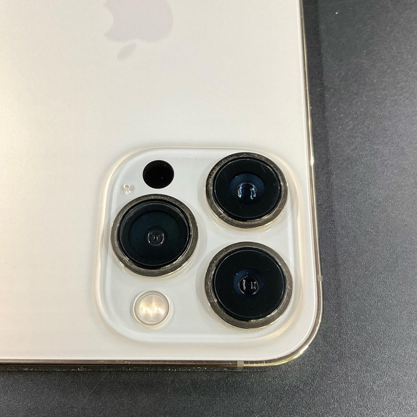 【全額返金保証】【最速発送】Apple iPhone iPhone 13 Pro 128GB ゴールド Softbank 動作確認済 82%