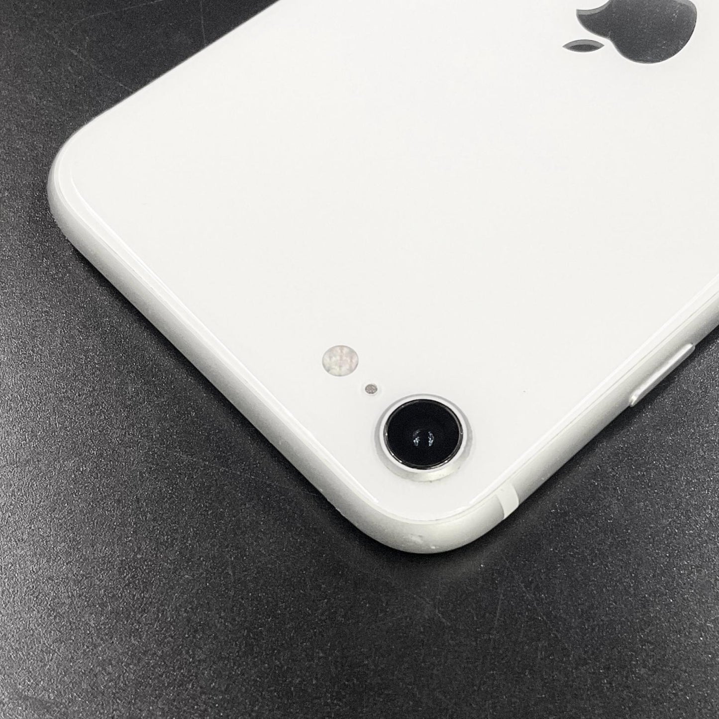【最速発送】Apple iPhone iPhone SE（第2世代） 128GB ホワイト SIMフリー 白ロム【難有】