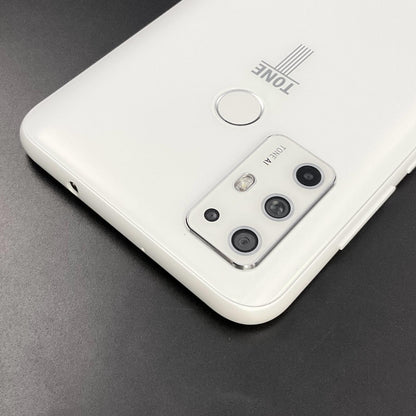 【全額返金保証】【最速発送】トーンモバイル TONE e21 128GB ホワイト SIMフリー TONE_e21 動作確認済
