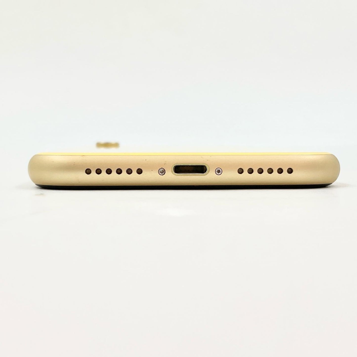 【全額返金保証】【最速発送】Apple iPhone iPhone XR 64GB イエロー au 白ロム 動作確認済 82%