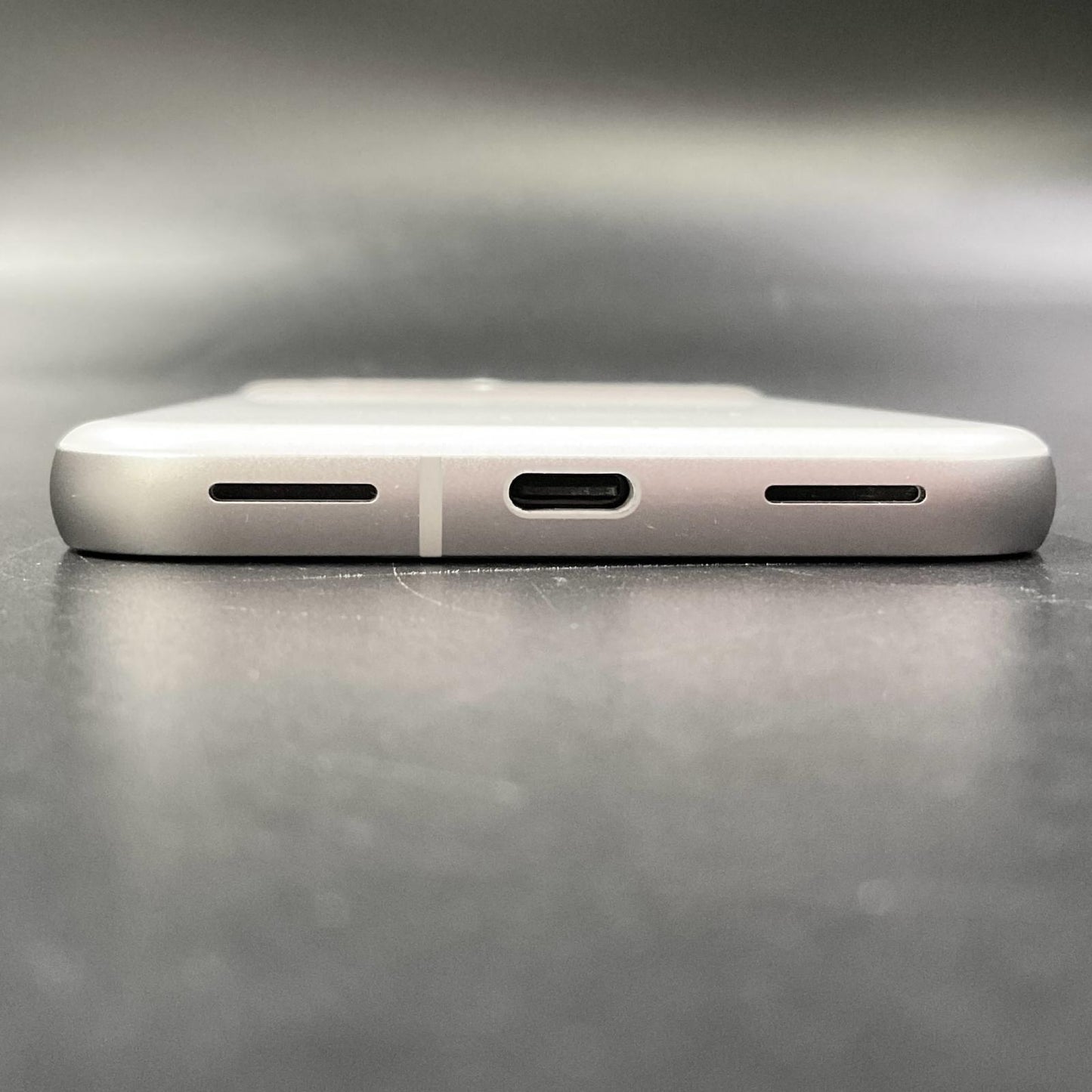 【全額返金保証】【最速発送】Google Pixel 8a 128GB Porcelain au G576D 白ロム 超美品 動作確認済