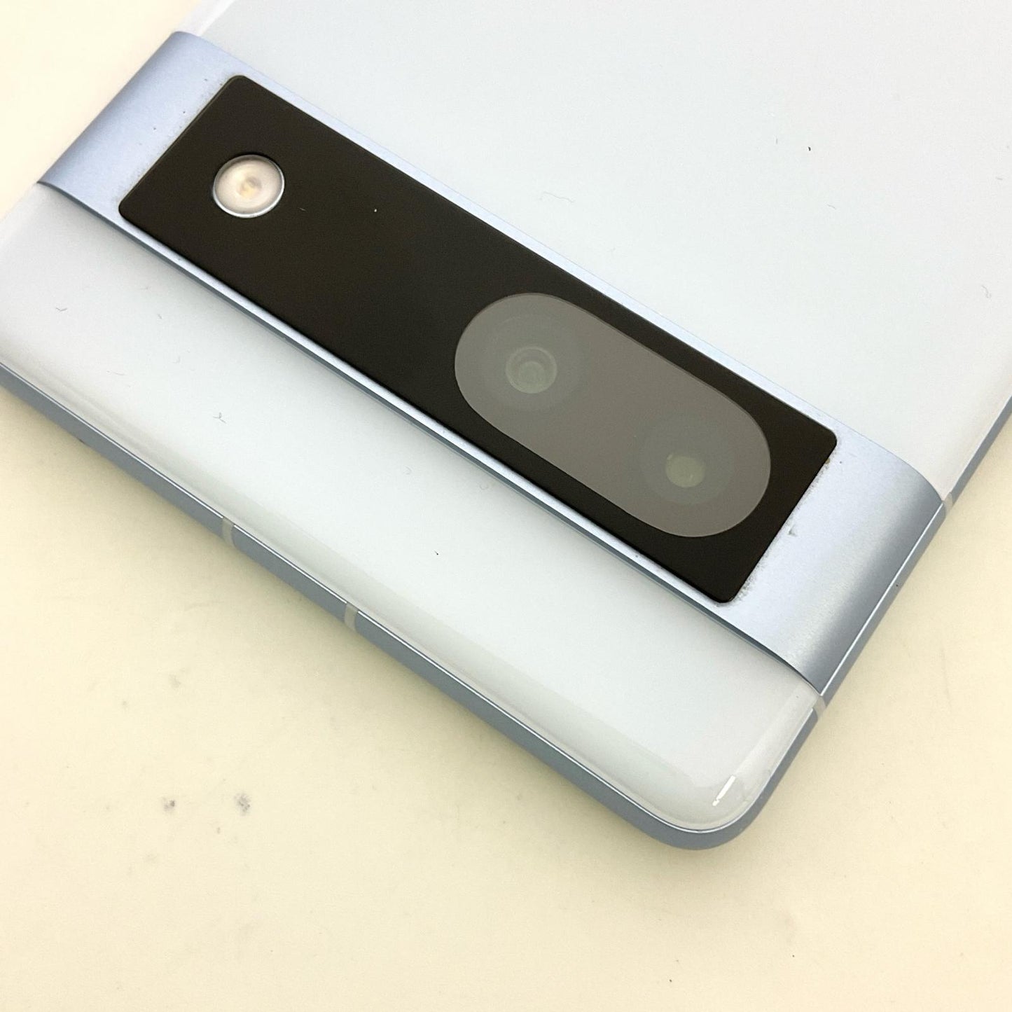 【全額返金保証】【最速発送】Google Pixel 7a 128GB Sea docomo SIMフリー G82U8 白ロム 超美品 動作確認済