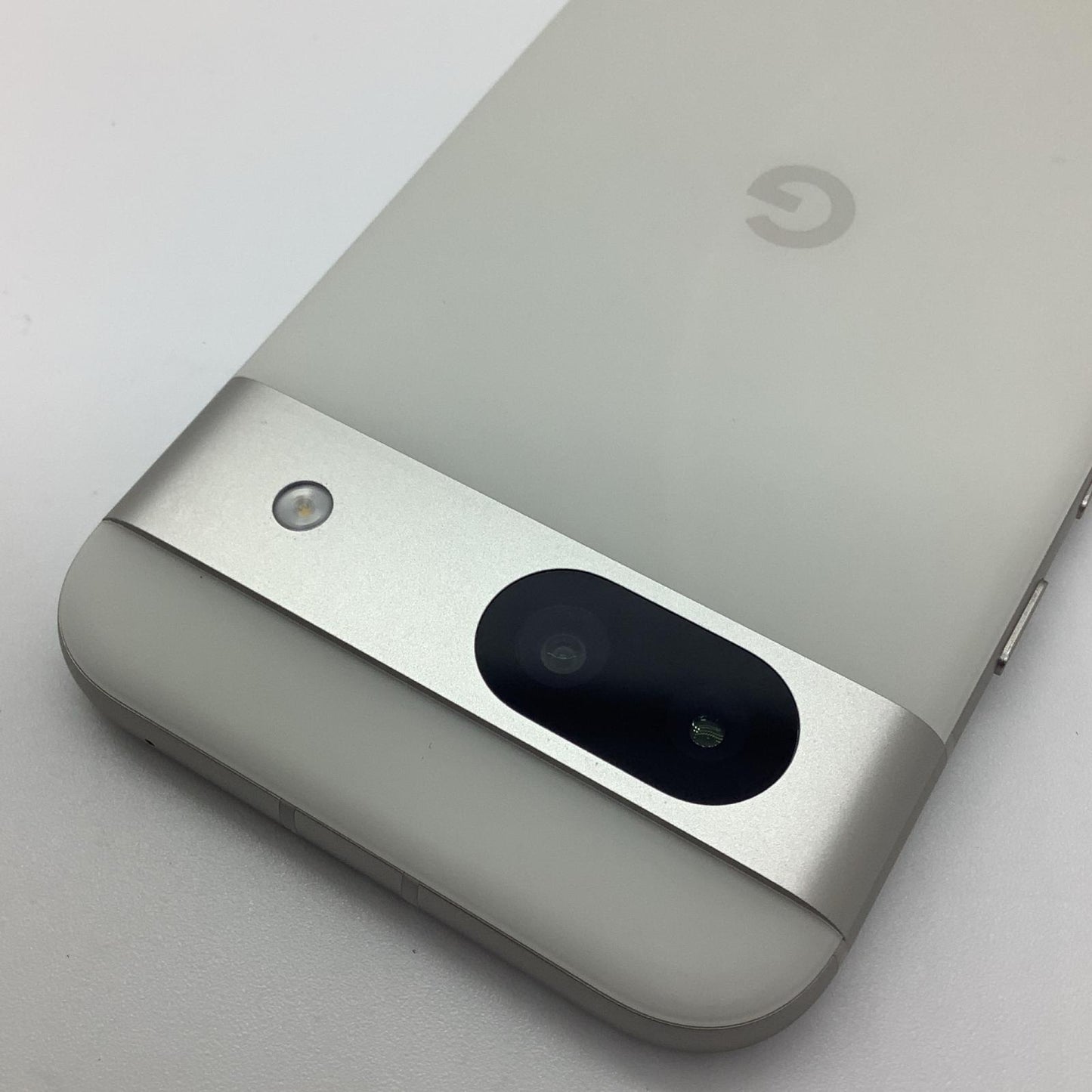 【全額返金保証】【最速発送】Google Pixel 8a 128GB Porcelain（ポーセリン） au SIMフリー Pixel 8a 美品 動作確認済