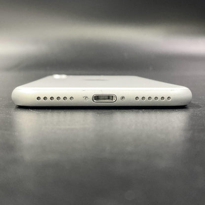 【全額返金保証】【最速発送】Apple iPhone iPhone SE（第2世代） 64GB ホワイト Softbank SIMフリー 白ロム 動作確認済 77%
