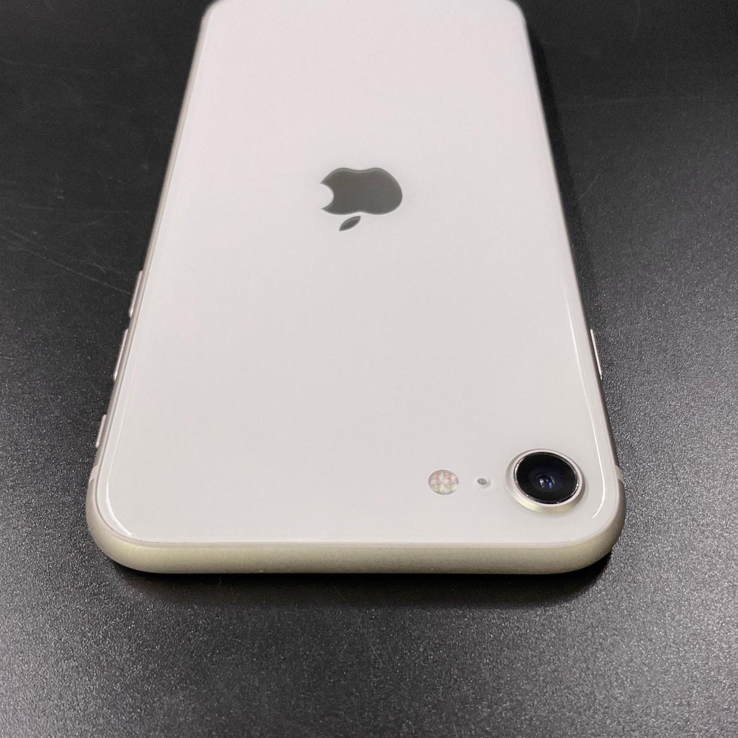 【全額返金保証】【最速発送】Apple iPhone iPhone SE（第3世代） 64GB スターライト Softbank SIMフリー 白ロム 美品 動作確認済 96%