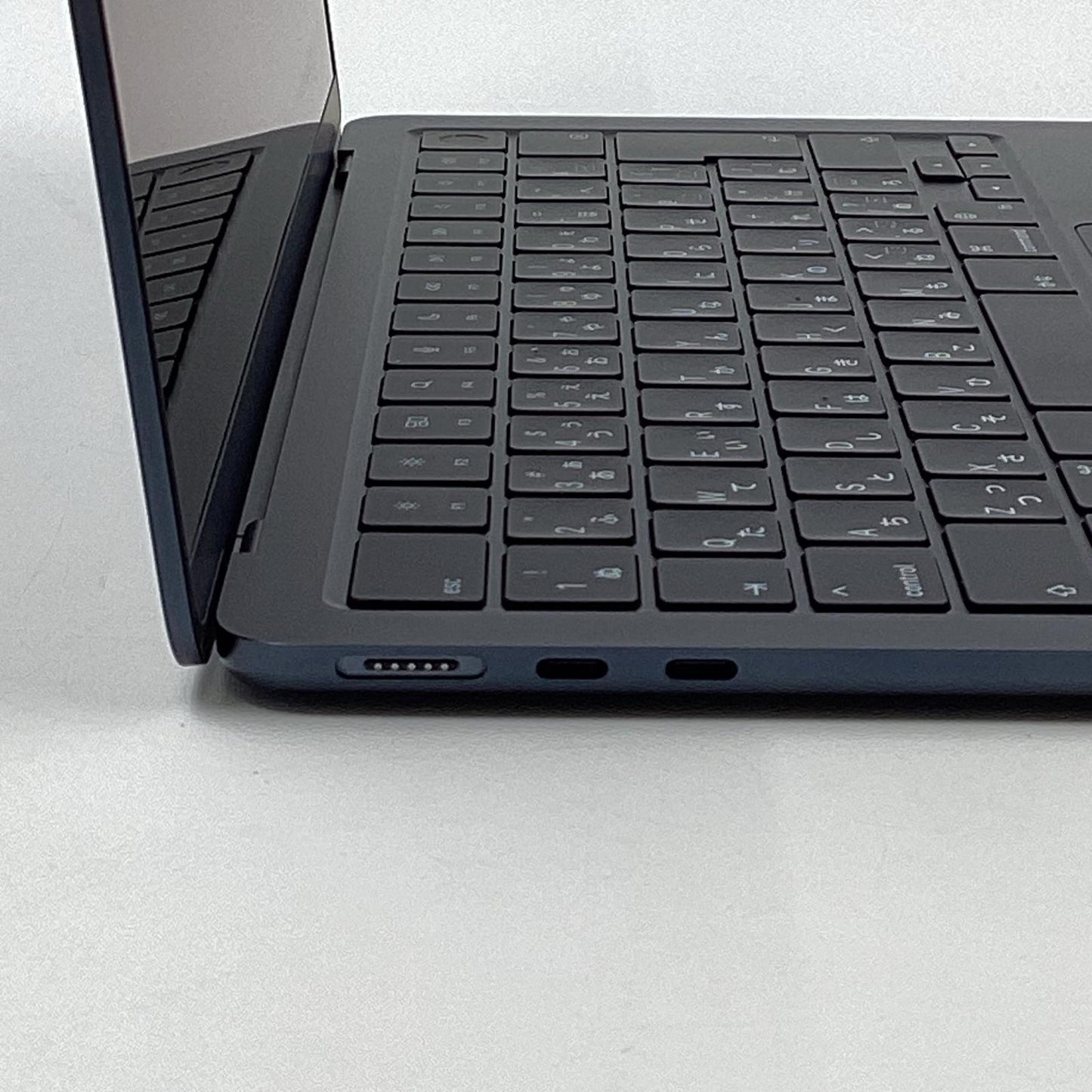 【全額返金保証】【最速発送】Apple MacBook Air 13.6インチ 2022 Apple M2 8GB SSD 256GB ミッドナイト 100% 美品 動作確認済
