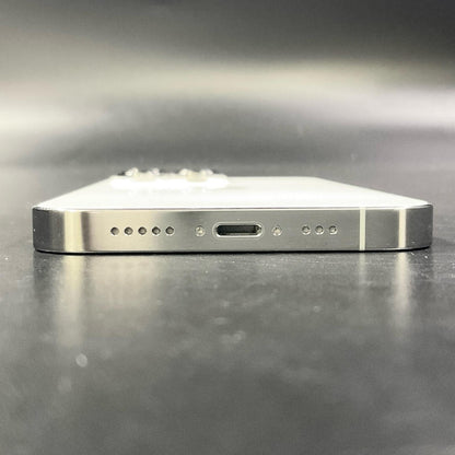 【全額返金保証】【最速発送】Apple iPhone iPhone 13 Pro 256GB シルバー docomo 白ロム 動作確認済 87%