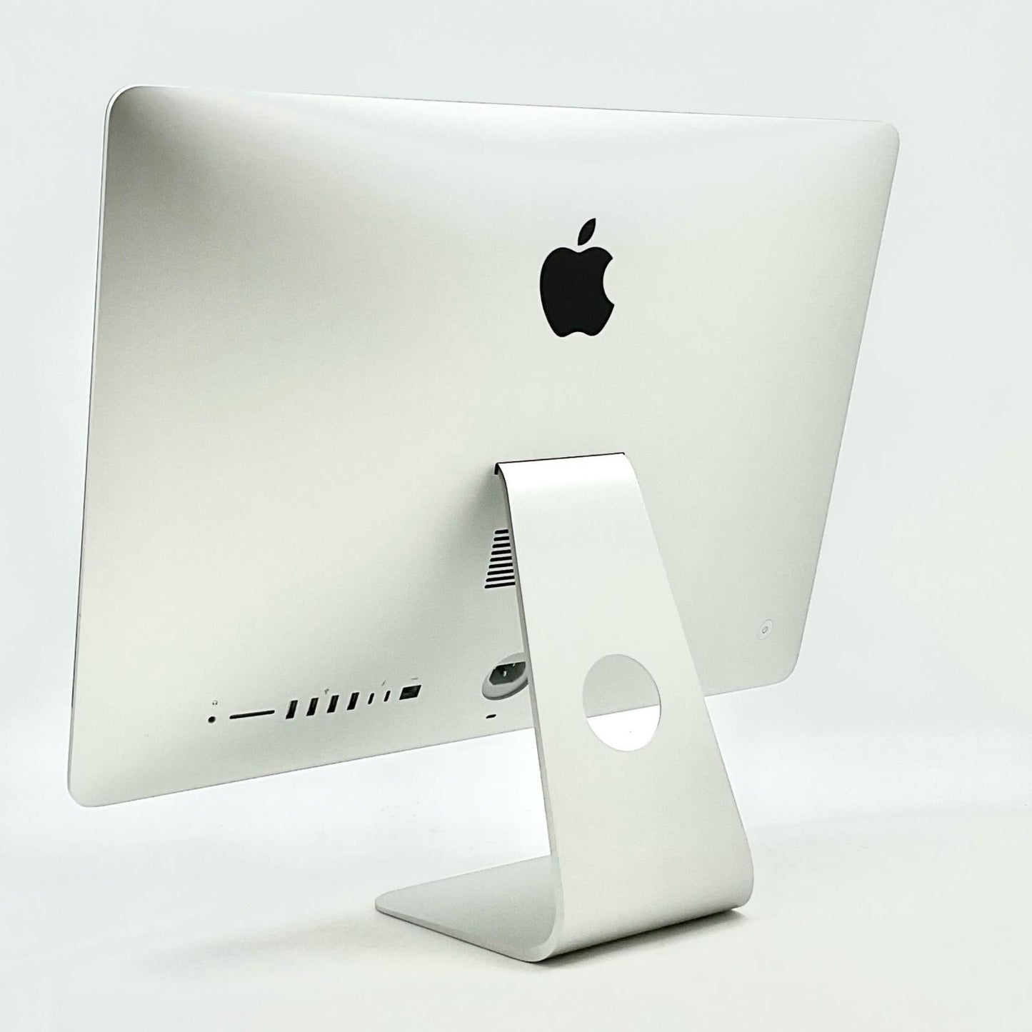 【全額返金保証】【最速発送】Apple iMac 21.5インチ 3.4 GHz クアッドコア Intel Core i5 8GB HDD 1TB SSD 28GB シルバー 動作確認済