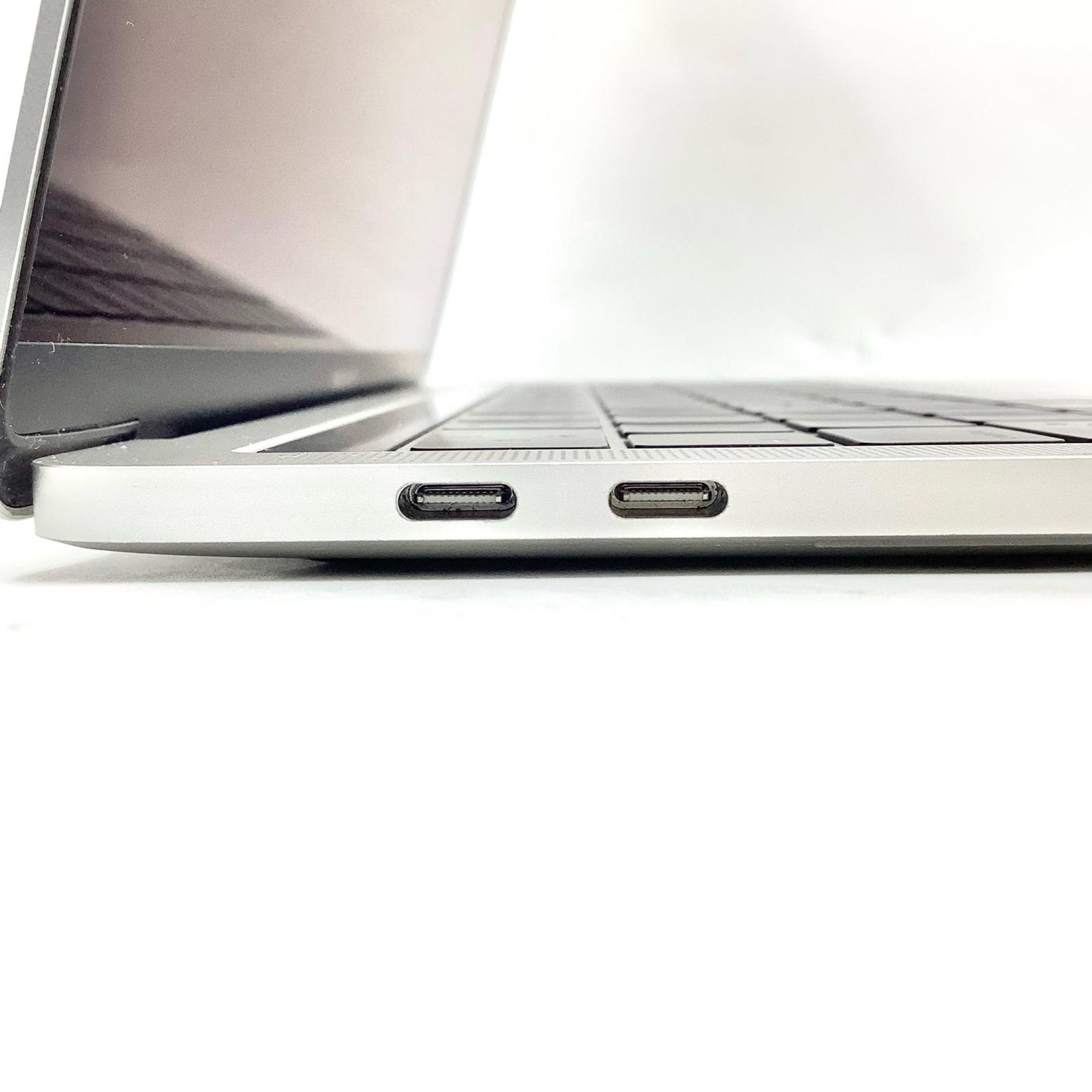 【最速発送】Apple MacBook Pro 13.3インチ 2018 Intel Core i7 16GB SSD 512GB シルバー 75.8%【難有】