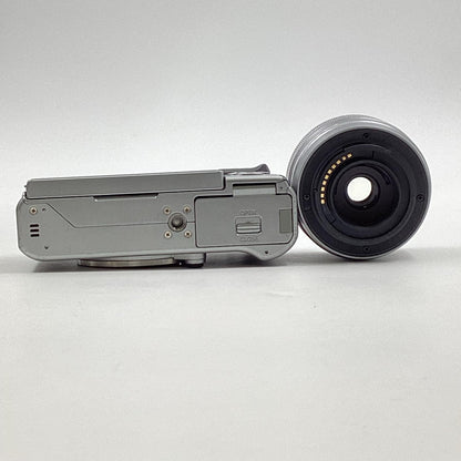 【全額返金保証】【最速発送】FUJIFILM デジタル一眼 X-A5 レンズキット シルバー 美品 動作確認済