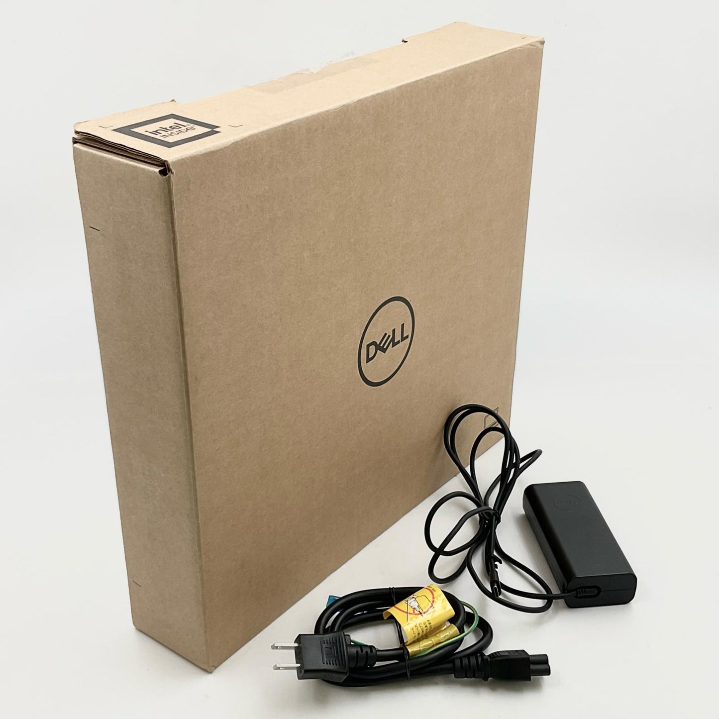 【全額返金保証】【最速発送】DELL Inspiron P145G Intel Core i5-11300H 8GB M.2 SSD 256GB 100% 美品 動作確認済