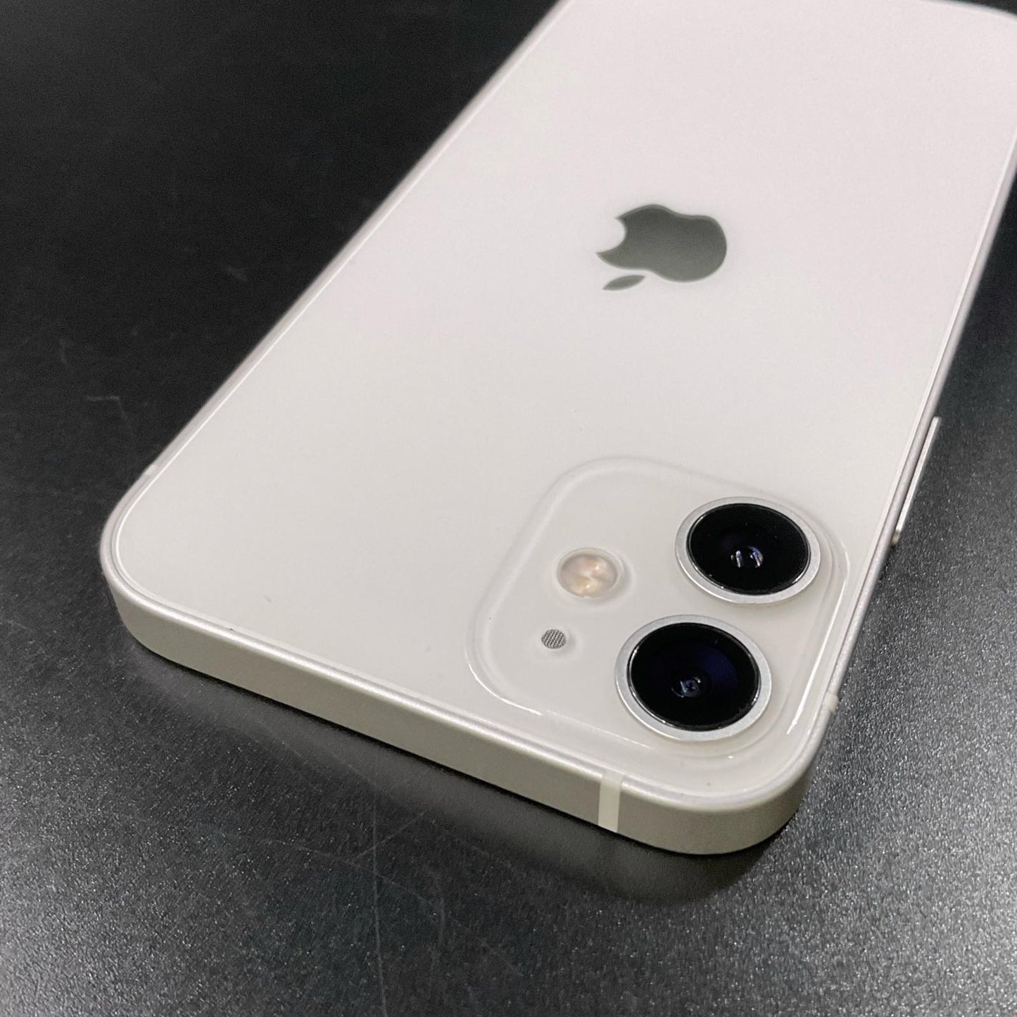 【全額返金保証】【最速発送】Apple iPhone iPhone mini 12 mini 64GB ホワイト SIMフリー 白ロム 動作確認済 81%