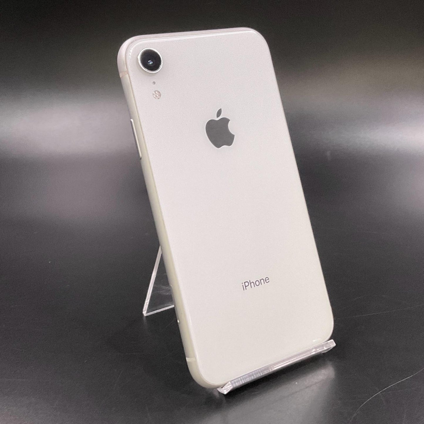 【全額返金保証】【最速発送】Apple iPhone iPhone XR 64GB ホワイト docomo 白ロム 動作確認済 84%
