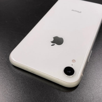 【全額返金保証】【最速発送】Apple iPhone iPhone XR 64GB ホワイト docomo 白ロム 動作確認済 84%