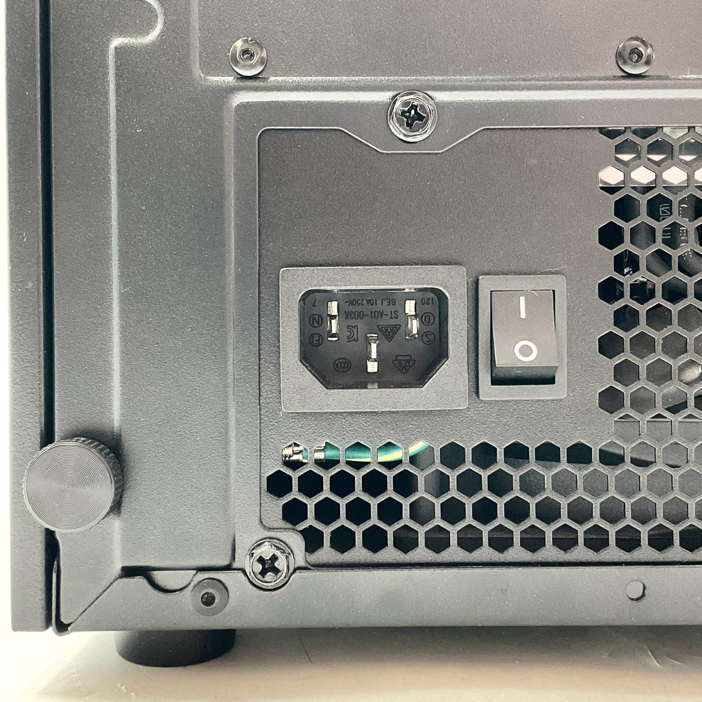 【最速発送】自作PC 自作ゲーミングデスクトップpc intel core i9-9900k 32GB SSD 120GB NVIDIA GeForce RTX 2080 Ti 【難有】