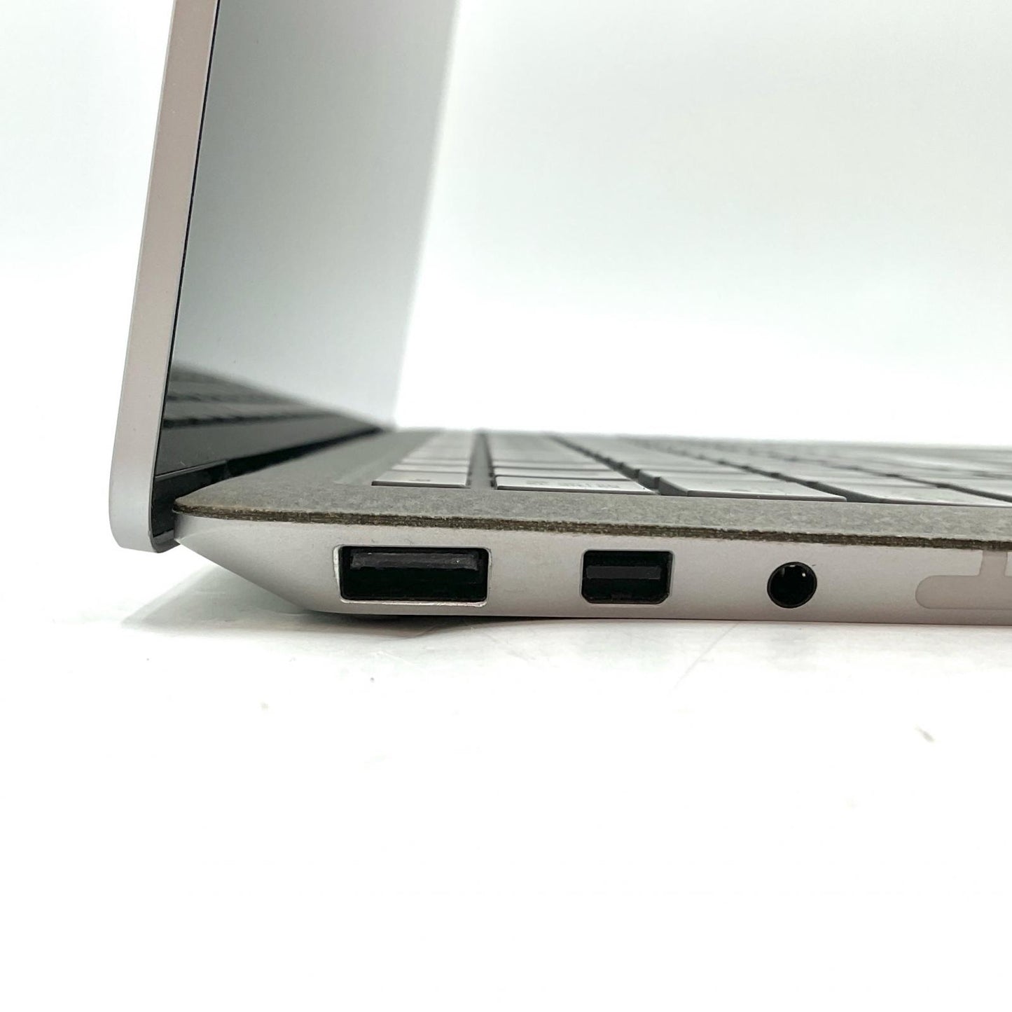 【最速発送】Microsoft Surface Laptop 2 LQN-00058 Intel Core i5-8250U CPU @ 1.60GHz() 8GB SSD 256GB【難有】