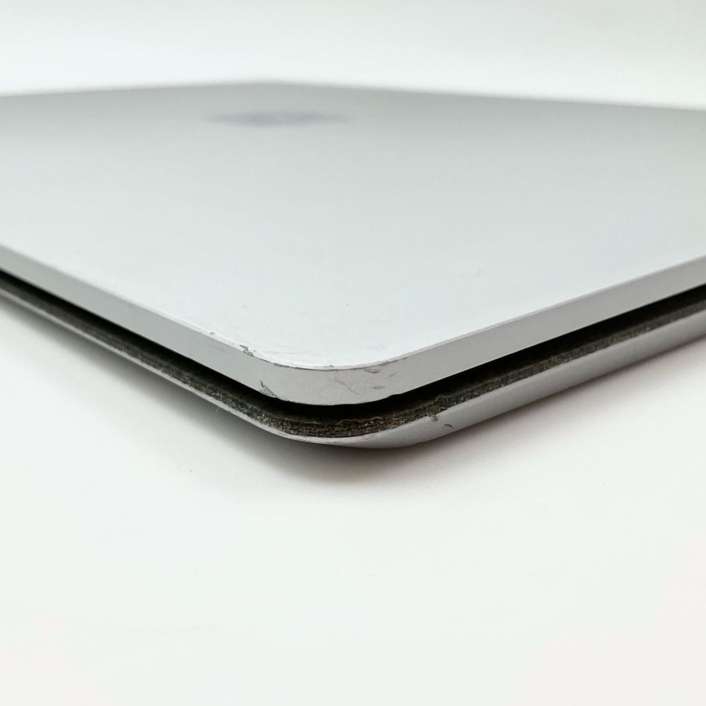 【最速発送】Microsoft Surface Laptop 2 LQN-00058 Intel Core i5-8250U CPU @ 1.60GHz() 8GB SSD 256GB【難有】