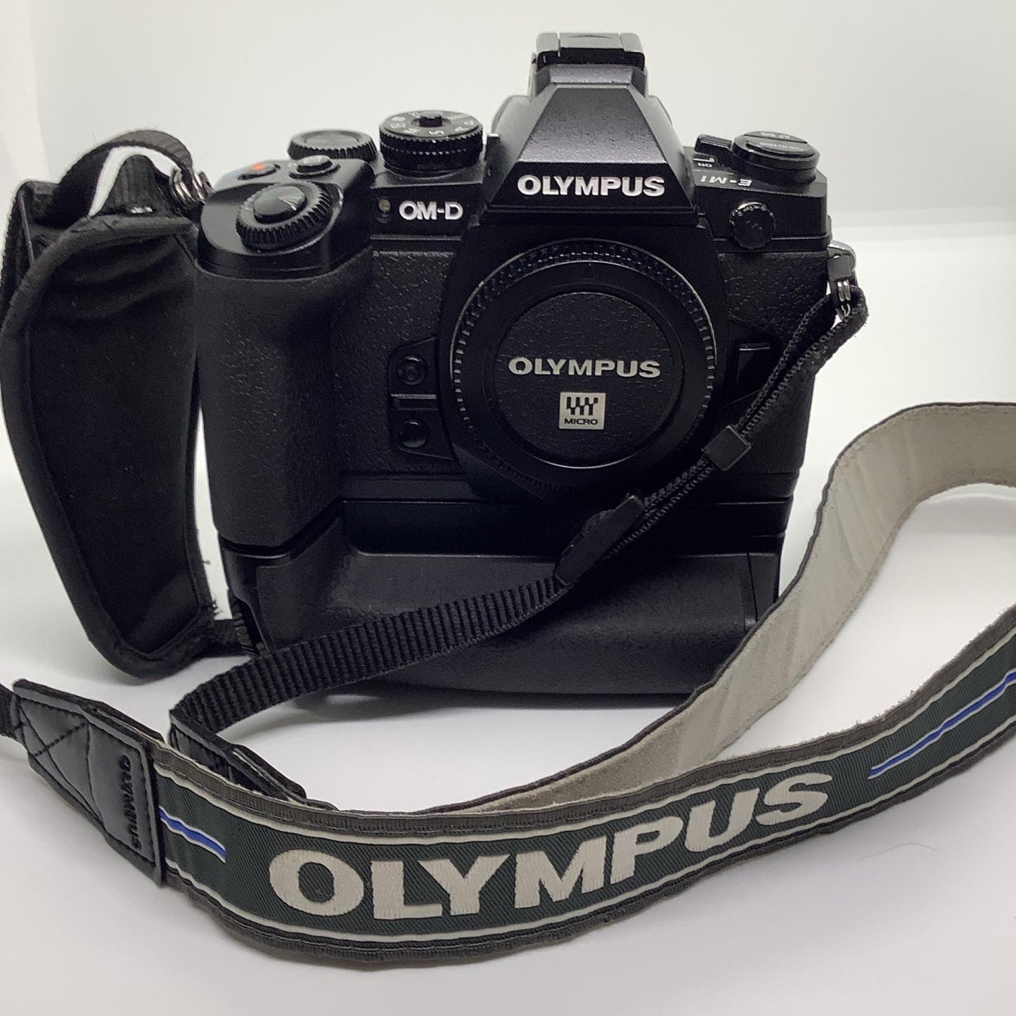 【全額返金保証】【最速発送】OLYMPUS デジタル一眼 OM-D E-M1 ボディ [ブラック] ブラック 動作確認済