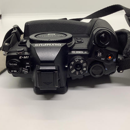 【全額返金保証】【最速発送】OLYMPUS デジタル一眼 OM-D E-M1 ボディ [ブラック] ブラック 動作確認済