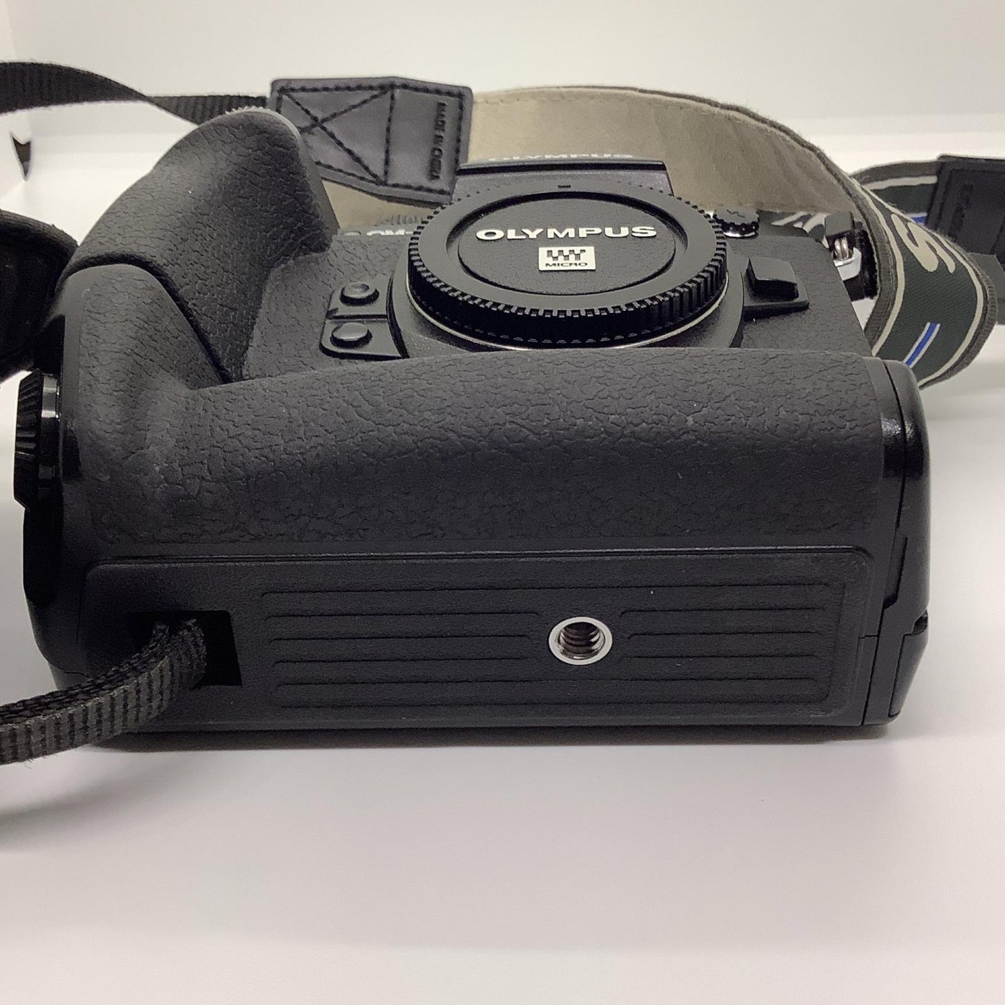 【全額返金保証】【最速発送】OLYMPUS デジタル一眼 OM-D E-M1 ボディ [ブラック] ブラック 動作確認済