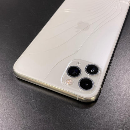 【最速発送】Apple iPhone iPhone 11 Pro Max 64GB シルバー au 白ロム【難有】 92%