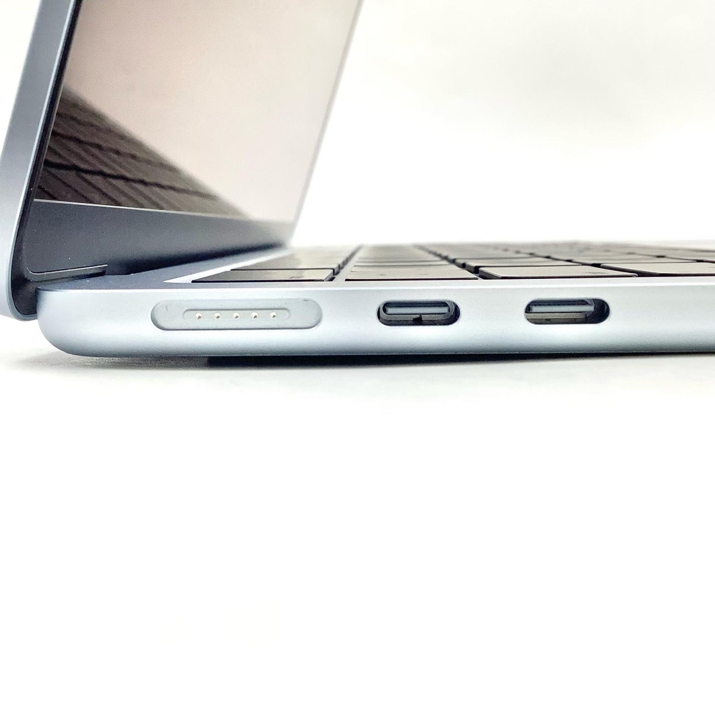 【全額返金保証】【最速発送】Apple MacBook Air 13.6インチ 2025 Apple M4 16GB SSD 512GB スカイブルー 100% 超美品 動作確認済