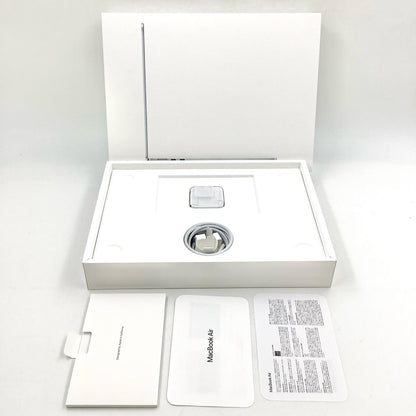 【全額返金保証】【最速発送】Apple MacBook Air 13.6インチ 2025 Apple M4 16GB SSD 512GB スカイブルー 100% 超美品 動作確認済
