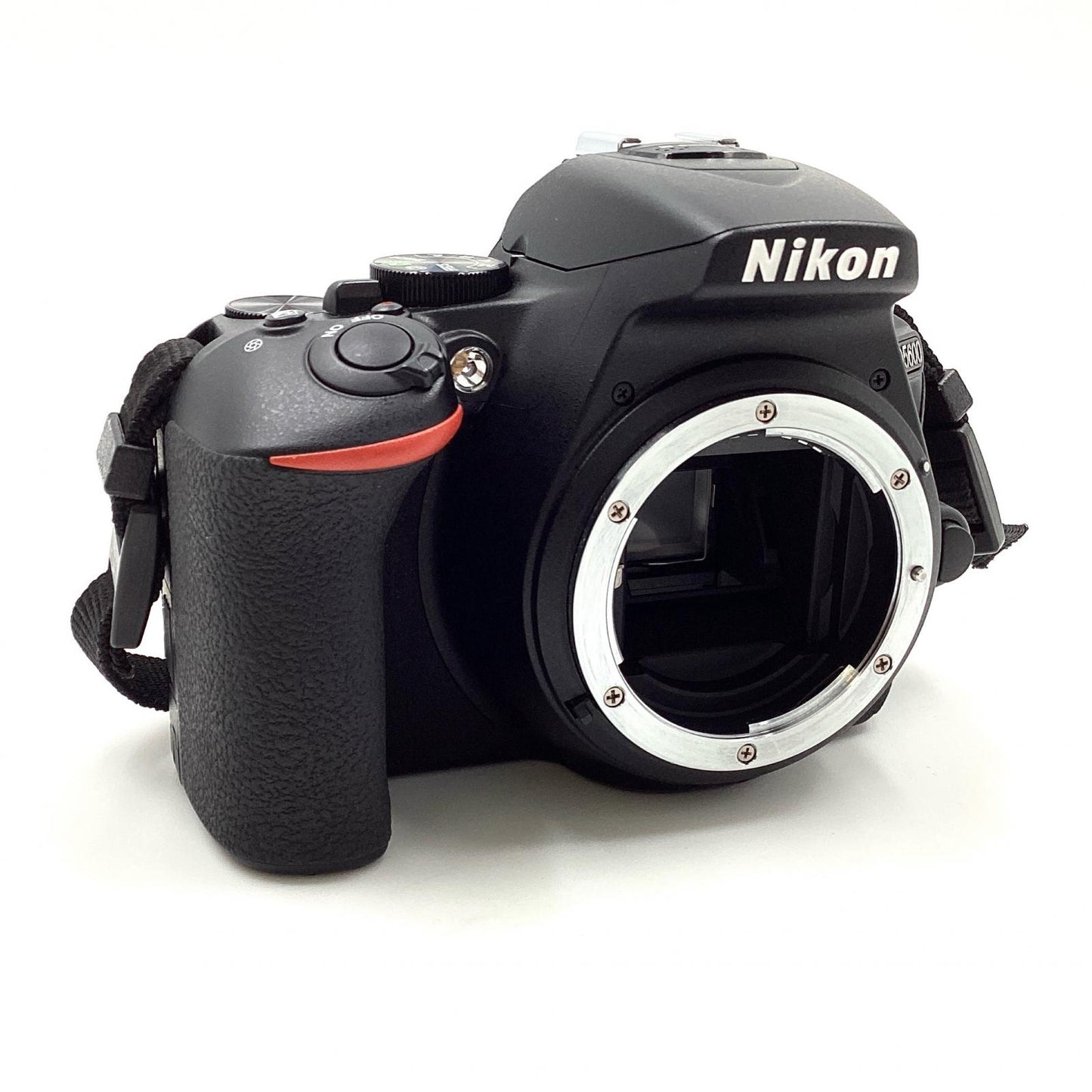 【全額返金保証】【最速発送】Nikon デジタル一眼 D5600 ボディ ブラック 美品 動作確認済