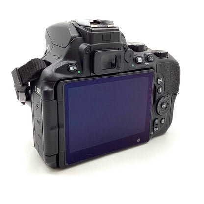 【全額返金保証】【最速発送】Nikon デジタル一眼 D5600 ボディ ブラック 美品 動作確認済
