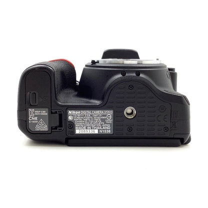 【全額返金保証】【最速発送】Nikon デジタル一眼 D5600 ボディ ブラック 美品 動作確認済