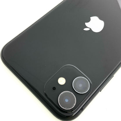 【全額返金保証】【最速発送】Apple iPhone iPhone 11 128GB ブラック docomo SIMフリー 白ロム 動作確認済 77%