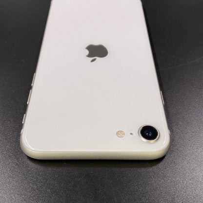 【全額返金保証】【最速発送】Apple iPhone iPhone SE（第3世代） 128GB スターライト au SIMフリー 白ロム 動作確認済 82%