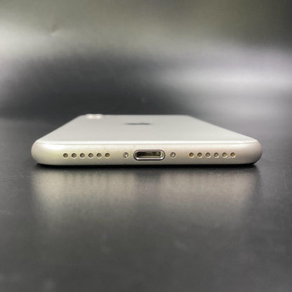 【全額返金保証】【最速発送】Apple iPhone iPhone SE（第3世代） 128GB スターライト au SIMフリー 白ロム 動作確認済 82%