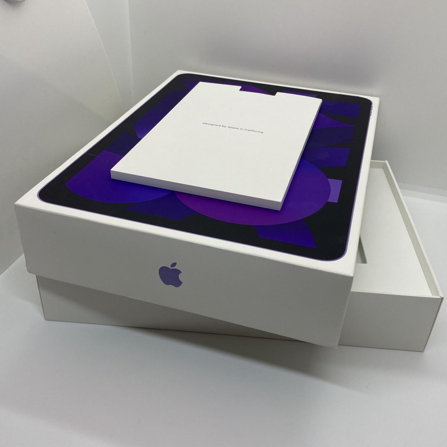 【全額返金保証】【最速発送】Apple iPad Air 10.9インチ 第5世代 256GB パープル Wi-Fi 動作確認済
