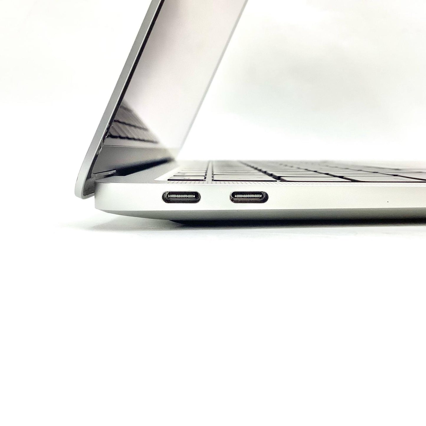 【全額返金保証】【最速発送】Apple MacBook Air 13.3インチ 2020 1.1GHz　デュアルコアIntel Core i3 8GB SSD 256GB シルバー 動作確認済