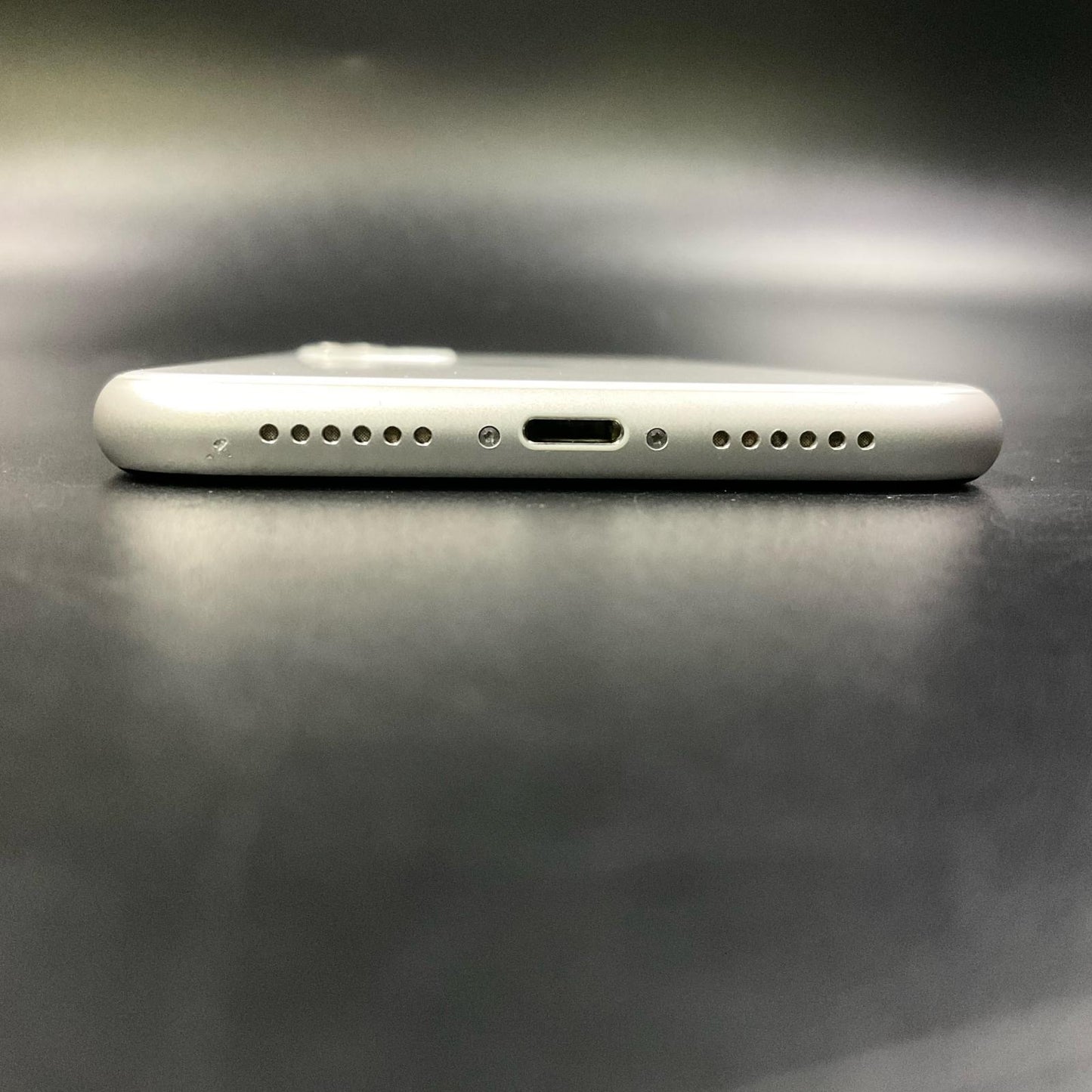 【最速発送】Apple iPhone iPhone 11 128GB ホワイト au 白ロム【難有】 73%