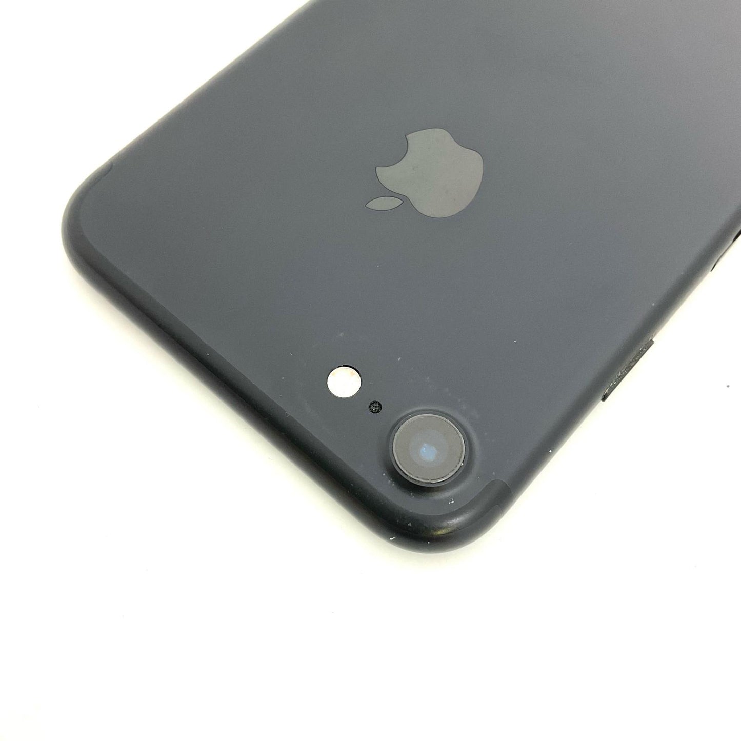 【全額返金保証】【最速発送】Apple iPhone iPhone 7 32GB ブラック docomo 白ロム 動作確認済 67%