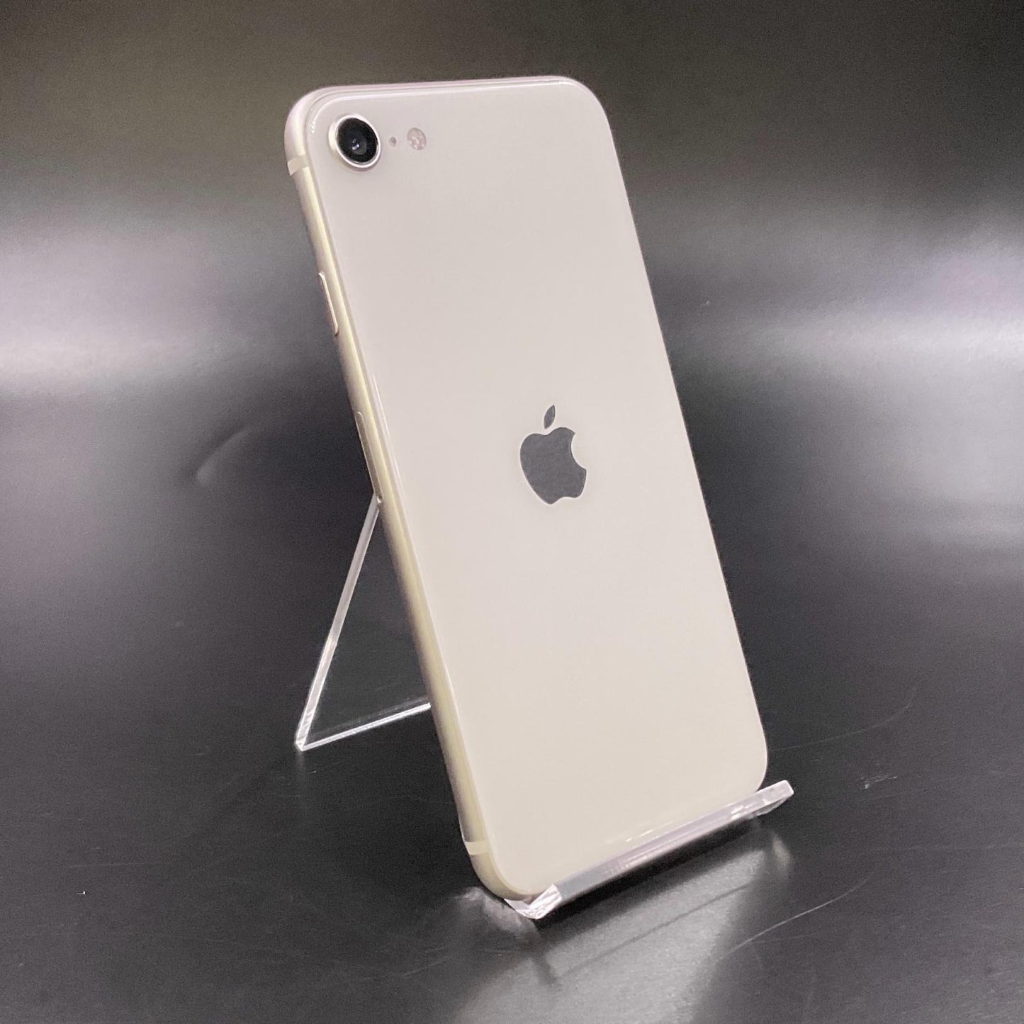 【全額返金保証】【最速発送】Apple iPhone iPhone SE（第3世代） 64GB スターライト docomo SIMフリー 白ロム 動作確認済 86%