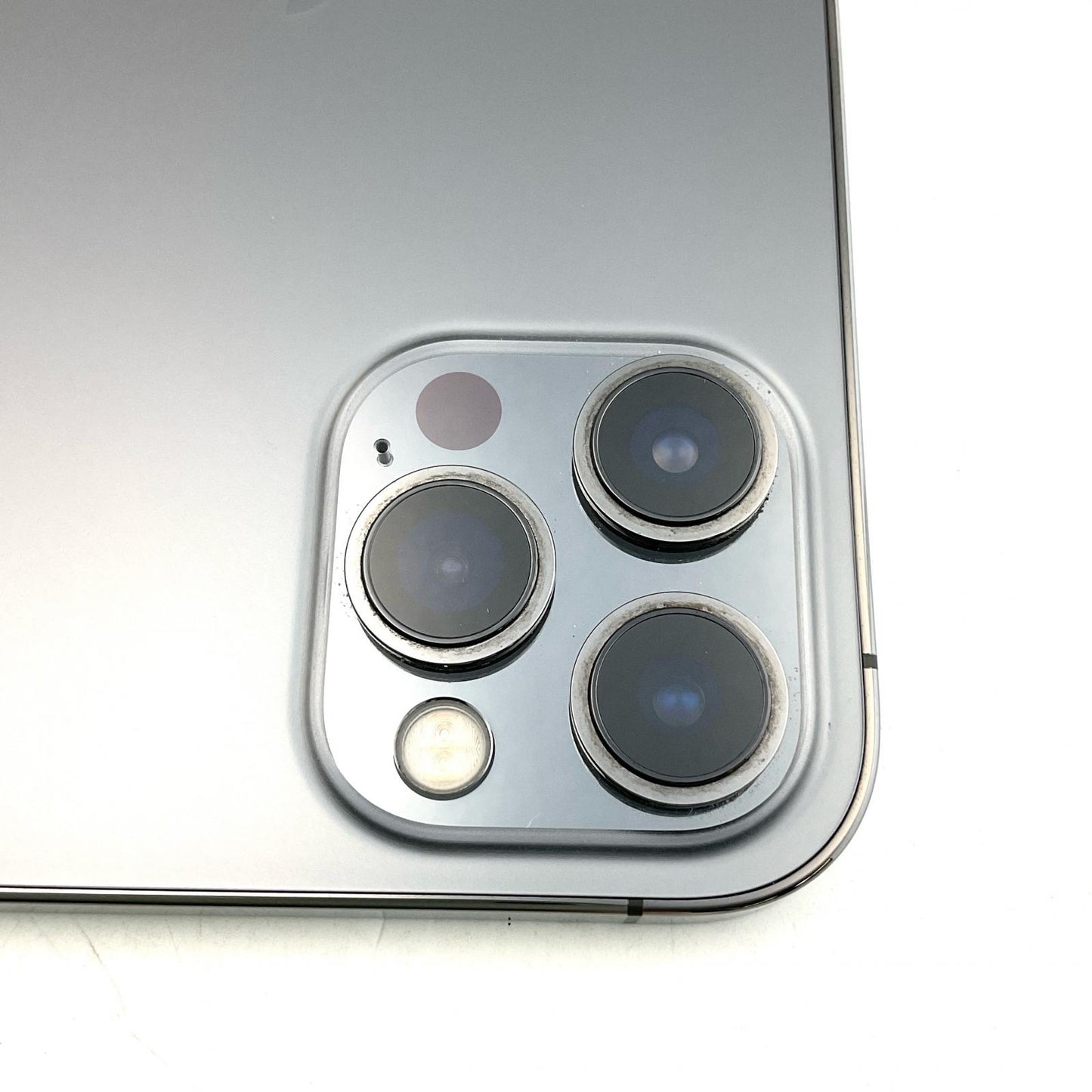 【全額返金保証】【最速発送】Apple iPhone iPhone 12 Pro Max 256GB グラファイト au 白ロム 動作確認済 85%