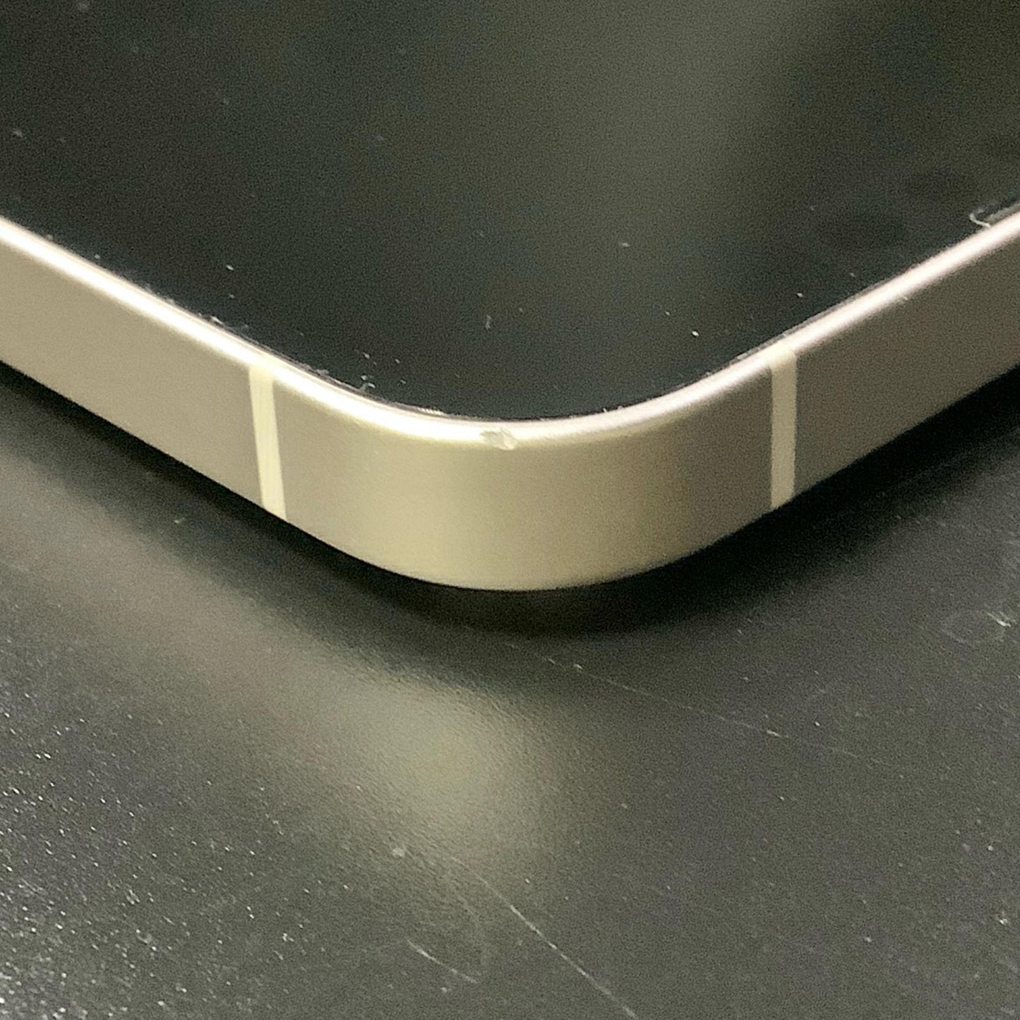 【全額返金保証】【最速発送】Apple iPhone iPhone 13 128GB スターライト docomo 動作確認済 81%