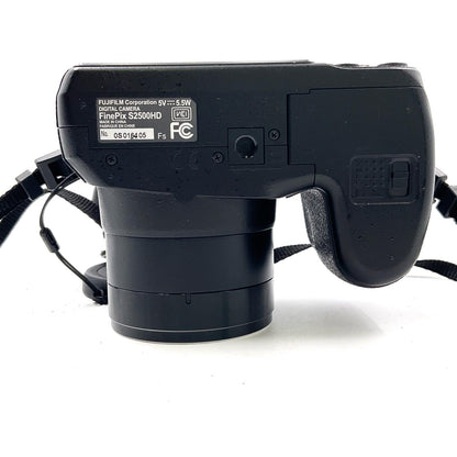 【最速発送】FUJIFILM コンパクトデジタルカメラ FinePix S2500HD【難有】