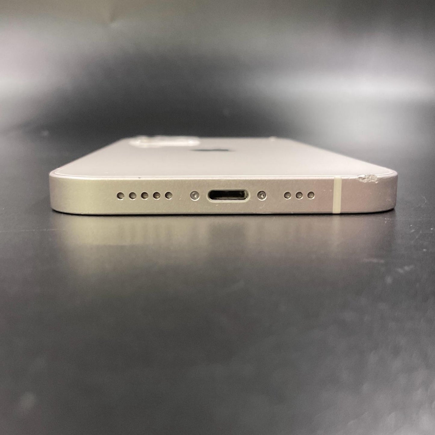【全額返金保証】【最速発送】Apple iPhone iPhone 12 64GB ホワイト docomo 白ロム 動作確認済 79%