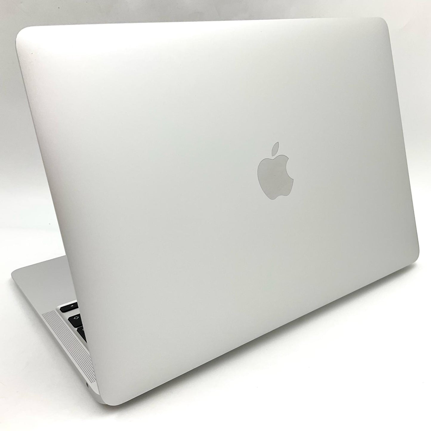 【全額返金保証】【最速発送】Apple MacBook Air 13インチ 2020 Apple M1 8GB SSD 512GB シルバー 98% 動作確認済