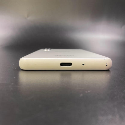 【最速発送】Sony Xperia 10 III 128GB ホワイト docomo SO-52B 白ロム【難有】