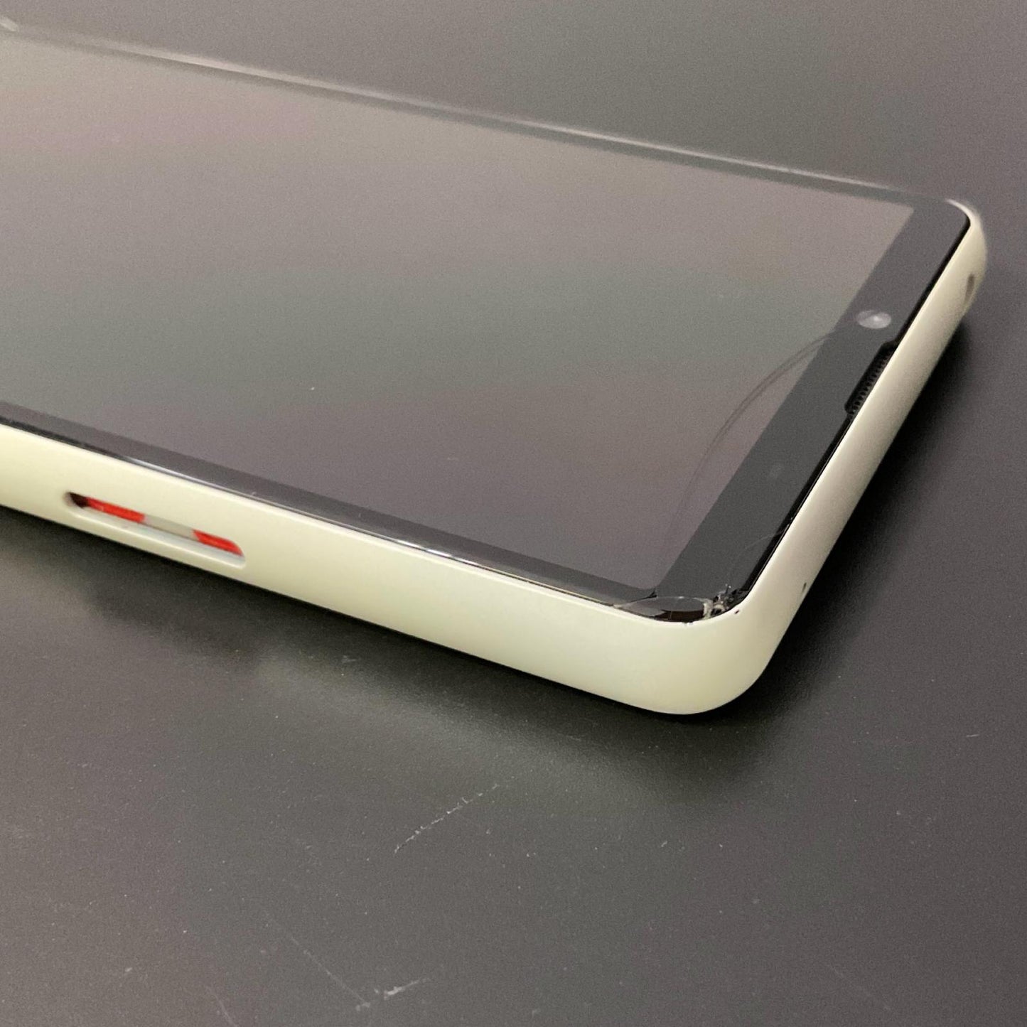 【最速発送】Sony Xperia 10 III 128GB ホワイト docomo SO-52B 白ロム【難有】