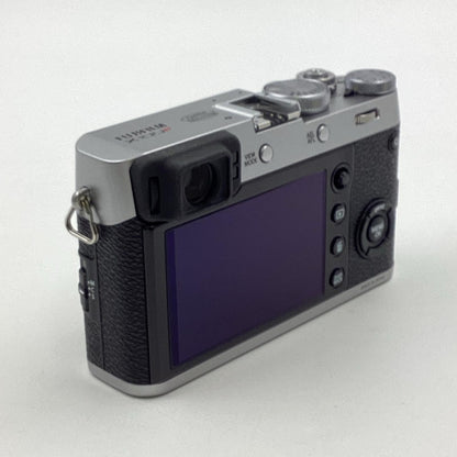 【全額返金保証】【最速発送】FUJIFILM コンパクトデジタルカメラ X100F [シルバー] 美品 動作確認済