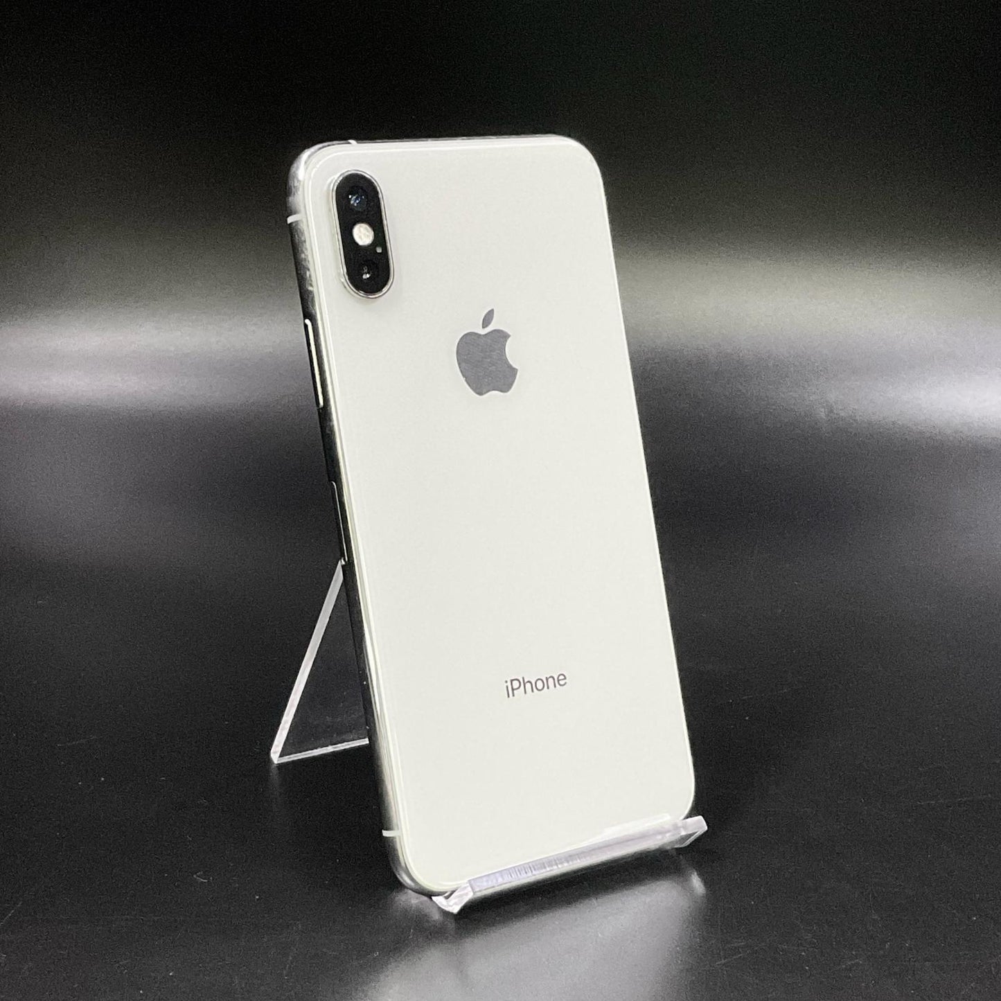【全額返金保証】【最速発送】Apple iPhone iPhone XS 64GB シルバー docomo SIMフリー 白ロム 動作確認済 71%