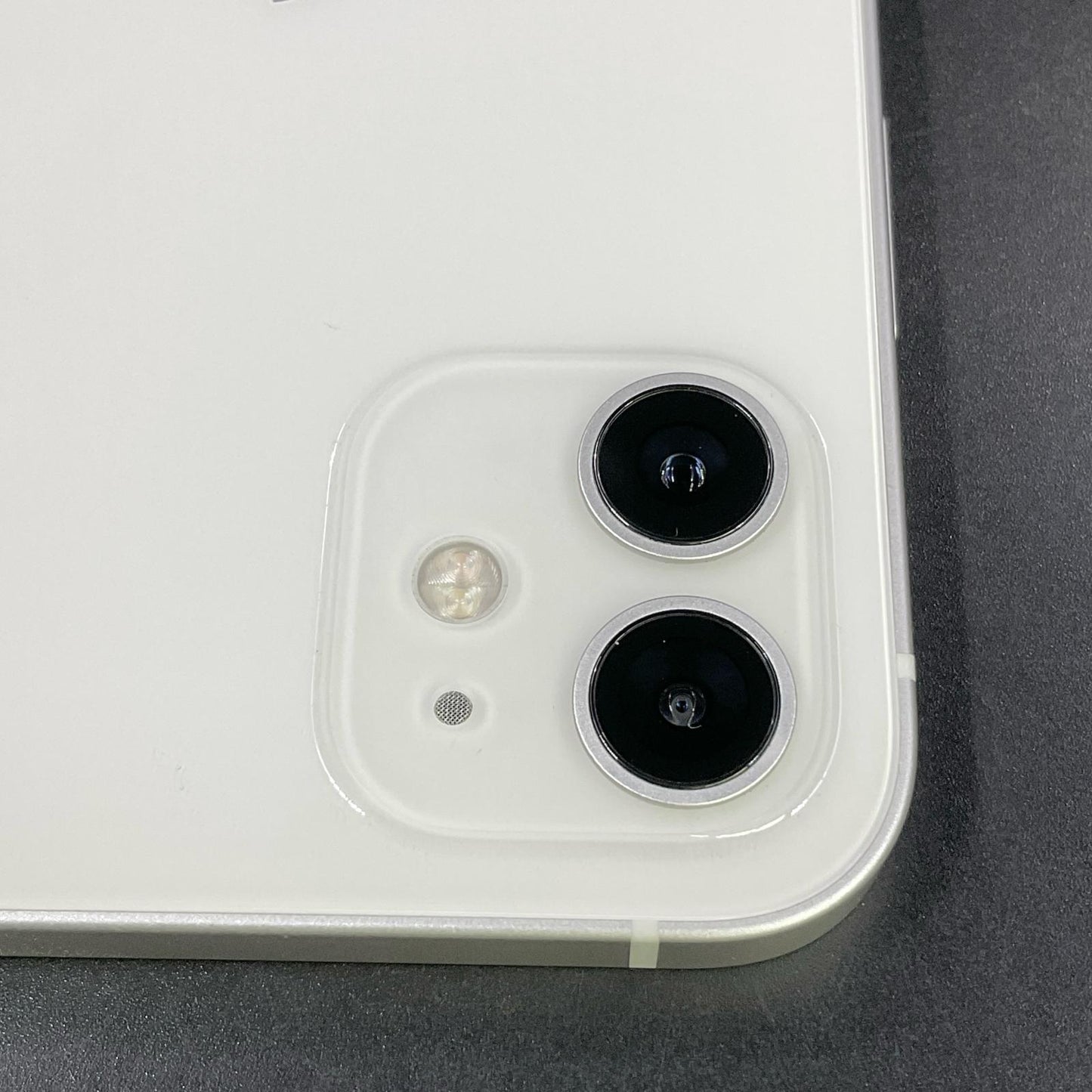 【全額返金保証】【最速発送】Apple iPhone iPhone 12 64GB ホワイト au 白ロム 美品 動作確認済 86%